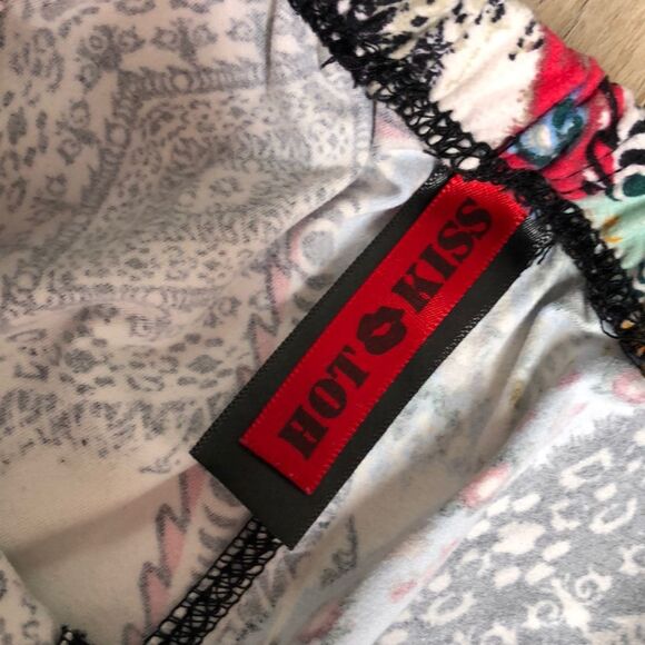 Hot Kiss NWOT Multi Printed Soft Leggings OS - Picture 6 of 15